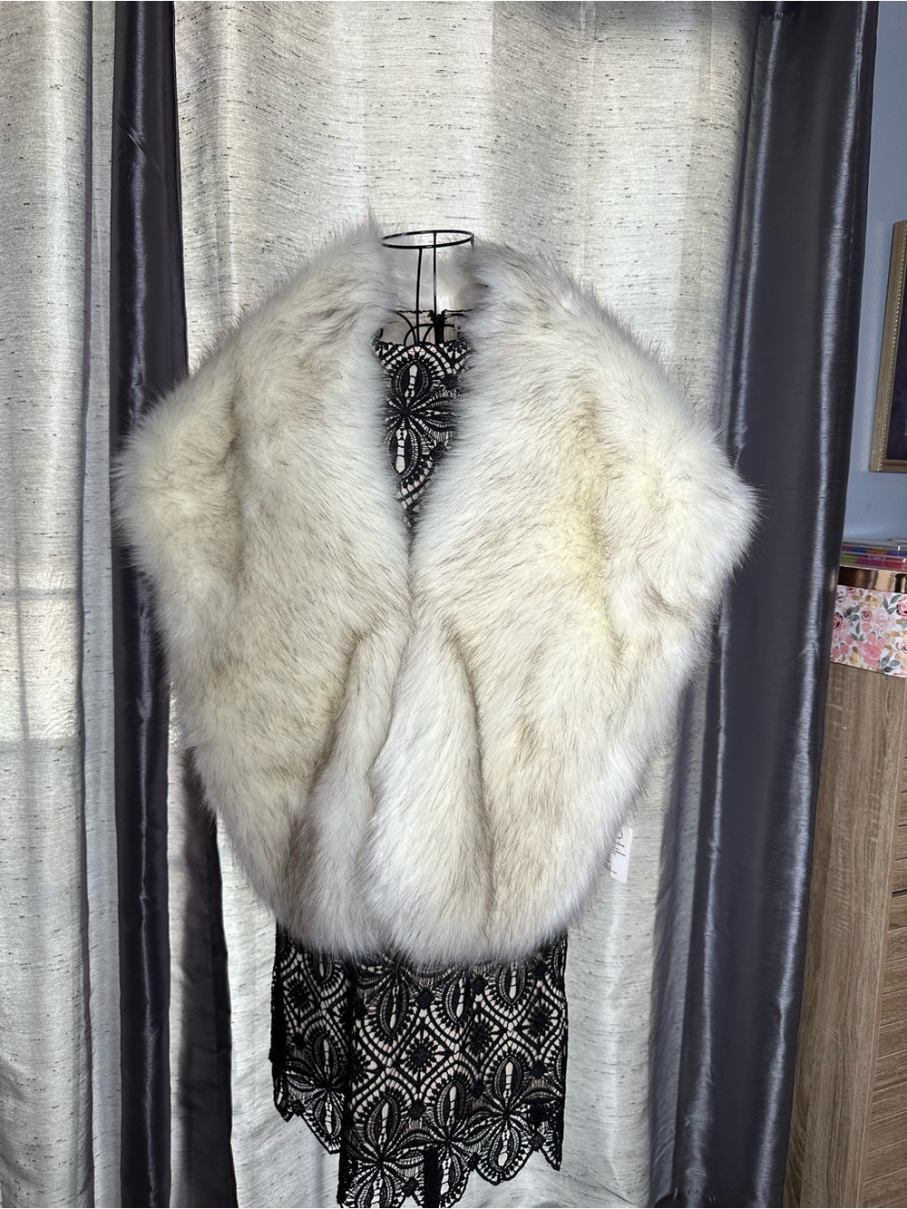 NWT Plush White and Tan Faux Fur Wrap